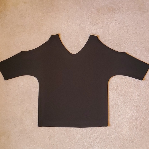 International Concerts black cold shoulder blouse - Picture 6 of 10